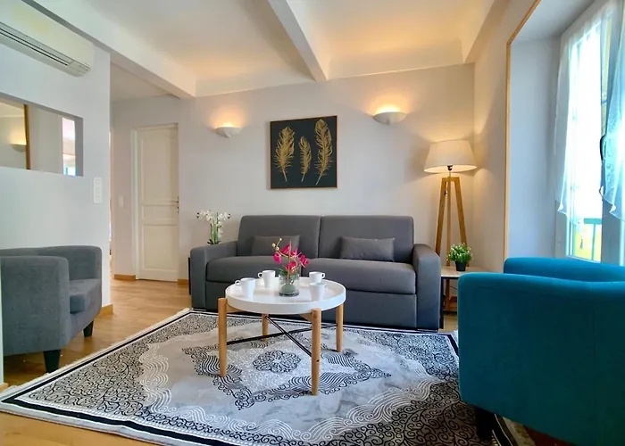 Palais Massena - Easy Home Booking
